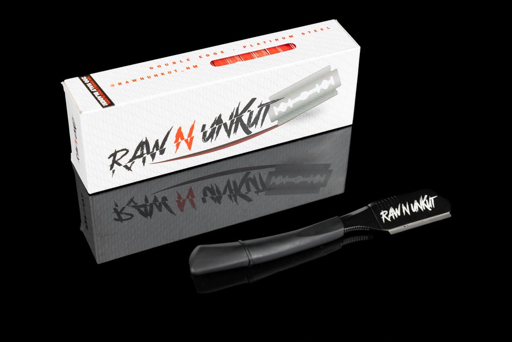 RAW N UNKUT Razor Holder + 100 Blades Combo DEAL