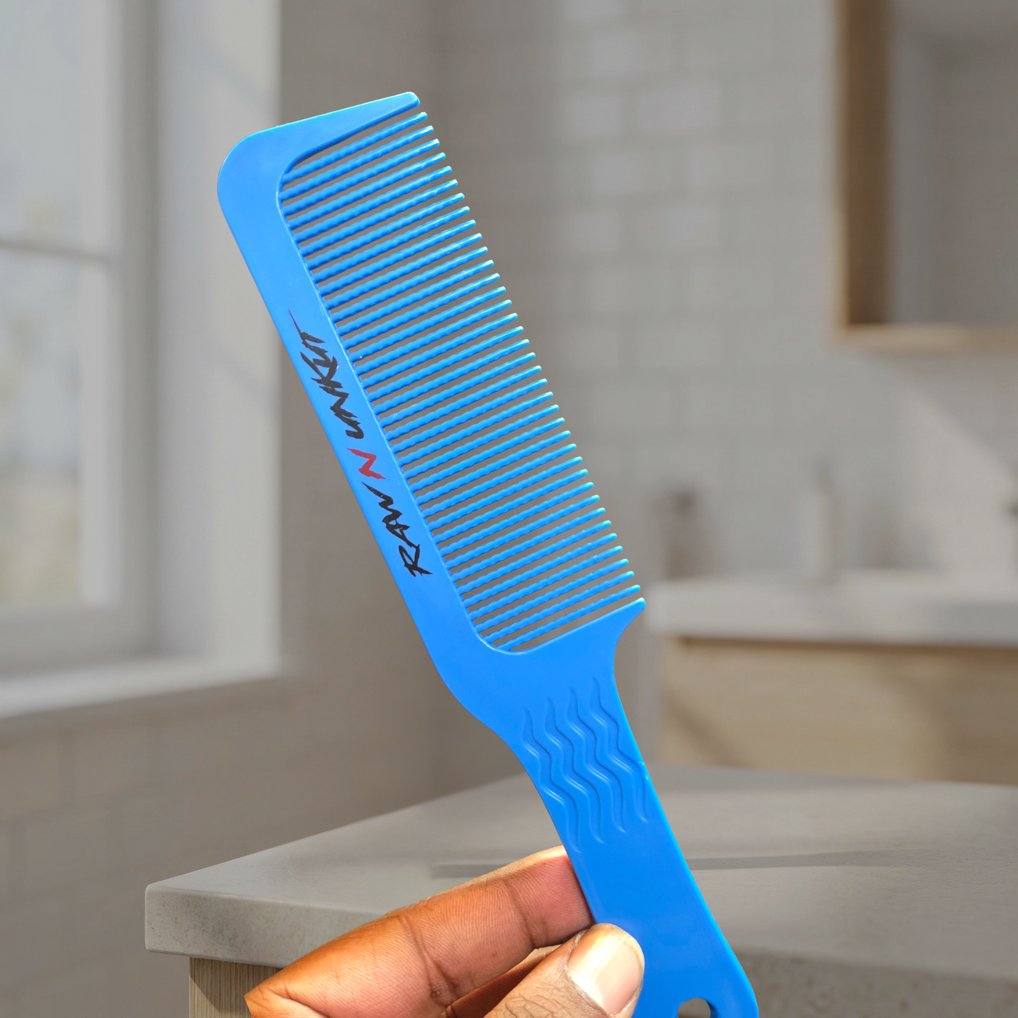 Raw N Unkut Professional Gripper Comb